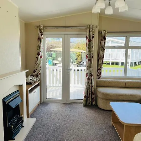 Roslyn At Lower Hyde Park, Isle Of Wight Shanklin Exterior photo